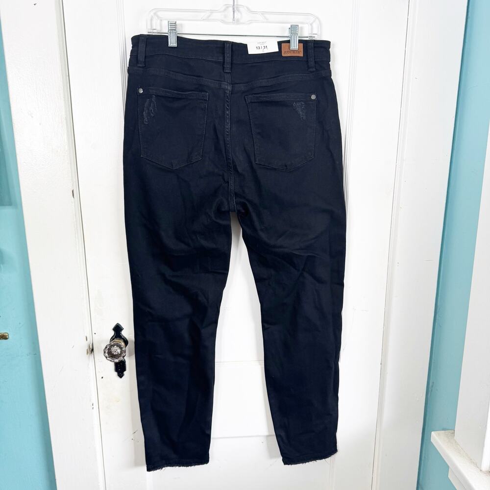 Judy Blue Distressed Boyfriend Fit Black Denim Jeans High Waisted NEW Size 13/31 - Picture 13 of 16